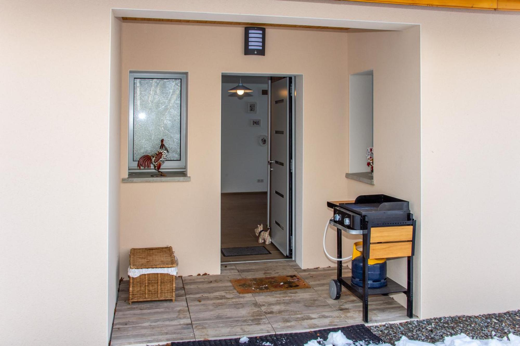 "La Combe Fleurie" Appartements & Chambres Saint-Bonnet-en-Champsaur Quarto foto