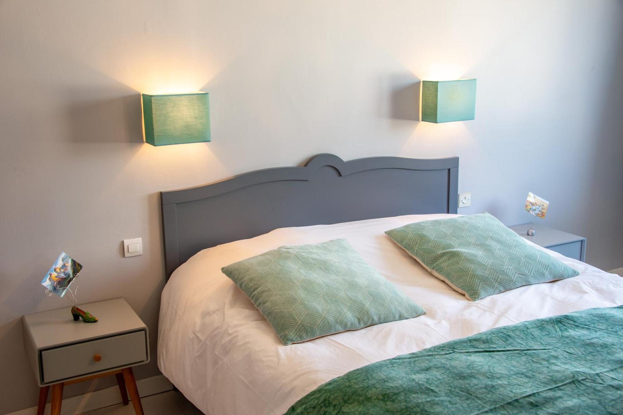 "La Combe Fleurie" Appartements & Chambres Saint-Bonnet-en-Champsaur Quarto foto